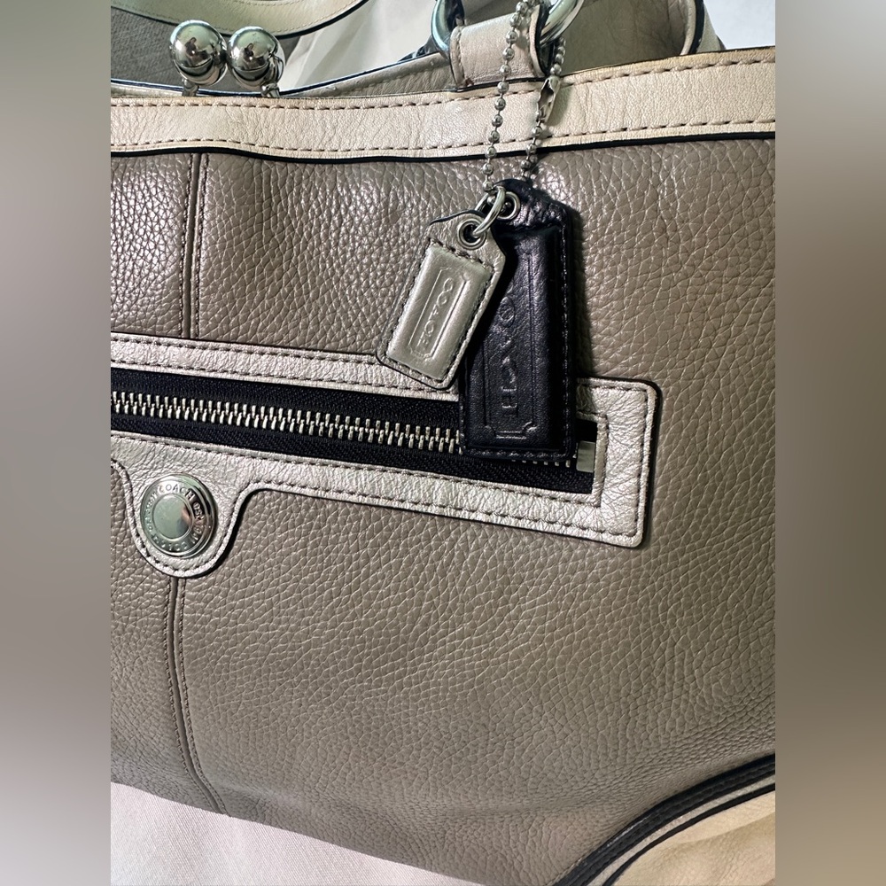 Coach Laura Spectator Tote All Leather Pebble Grain Handbag - Picture 7 of 15